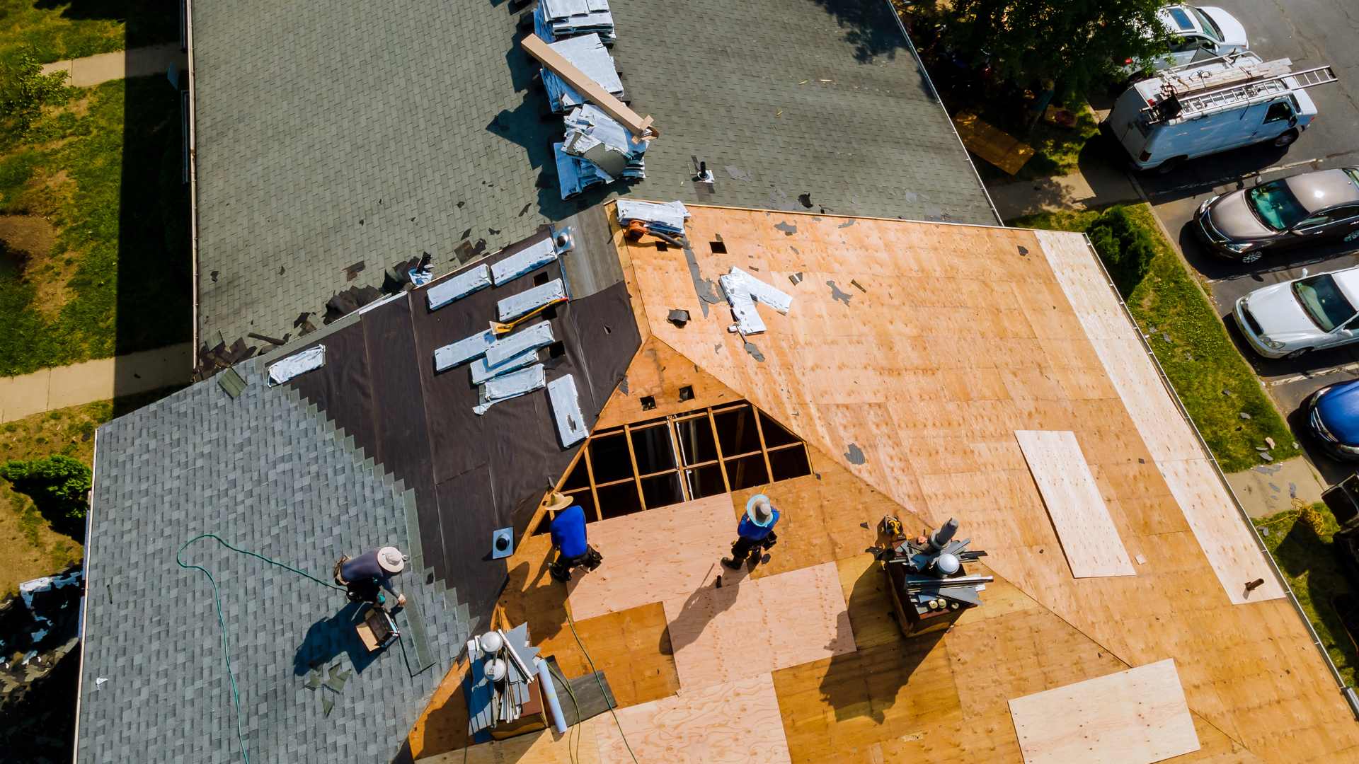 Roofing in Paramount, CA